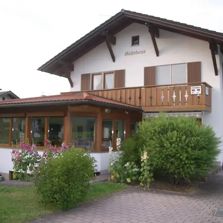 Casa de hóspedes Gaestehaus Elisabeth 3*