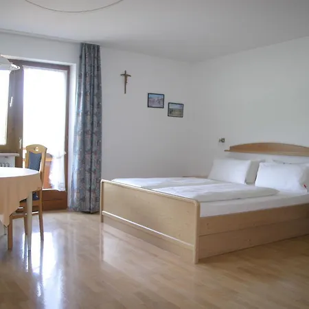 Casa de hóspedes Gaestehaus Elisabeth 3*