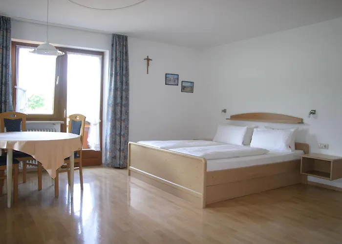 ゲストハウス ガストハウス エリザベート 3*